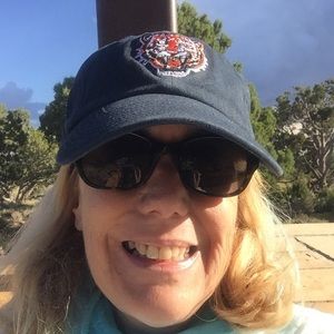 Meet your Posher, Jeanne